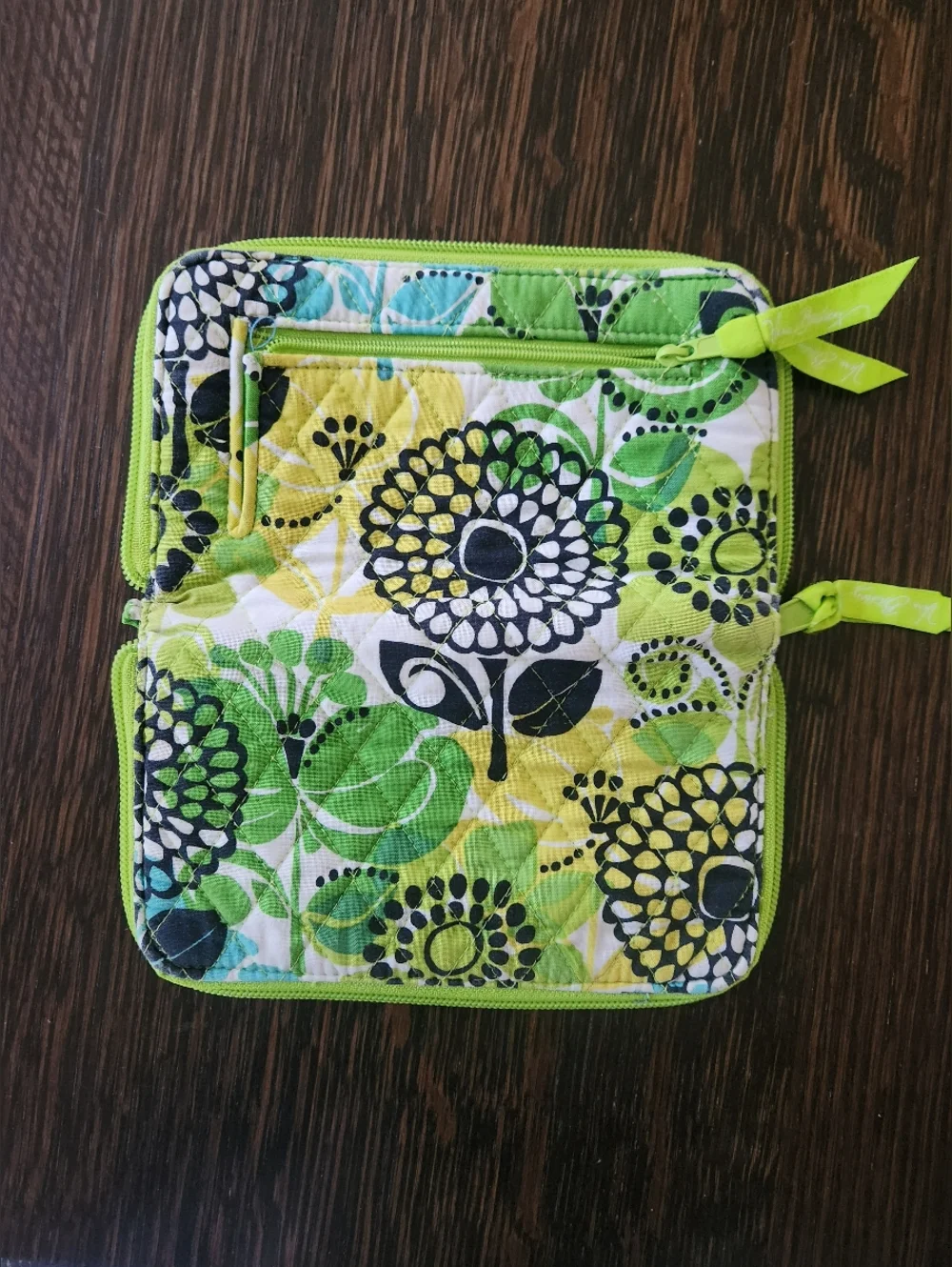 Vera Bradley "Limes Up" Wallet EUC $19 - Picture 4 of 6